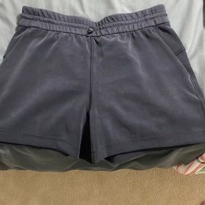 NEVER WORN Lululemon softstreme shorts